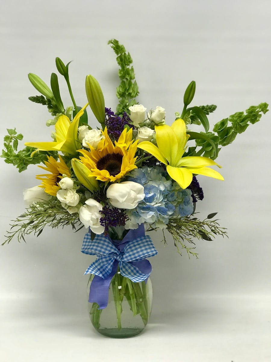baby flowers and balloon
